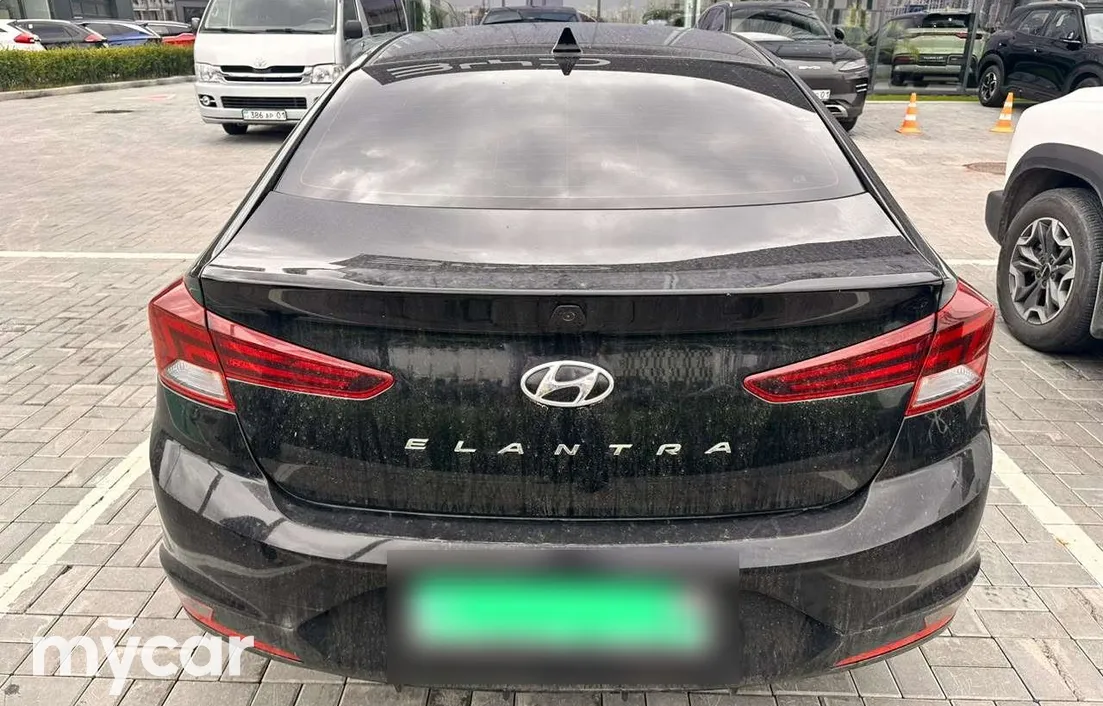 Hyundai Elantra 2018