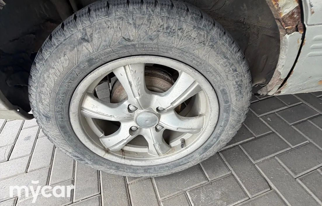 Mitsubishi Space Runner 1995