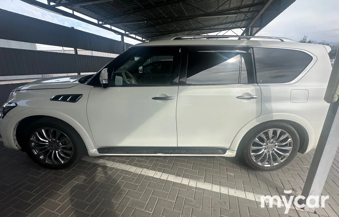 Infiniti QX80 2014
