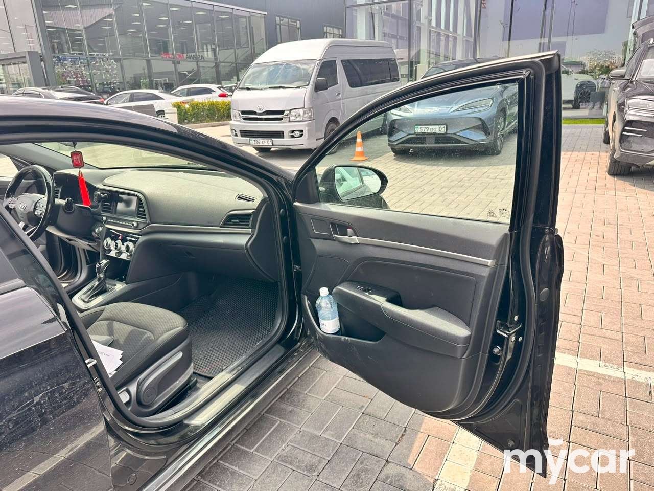 Hyundai Elantra 2018