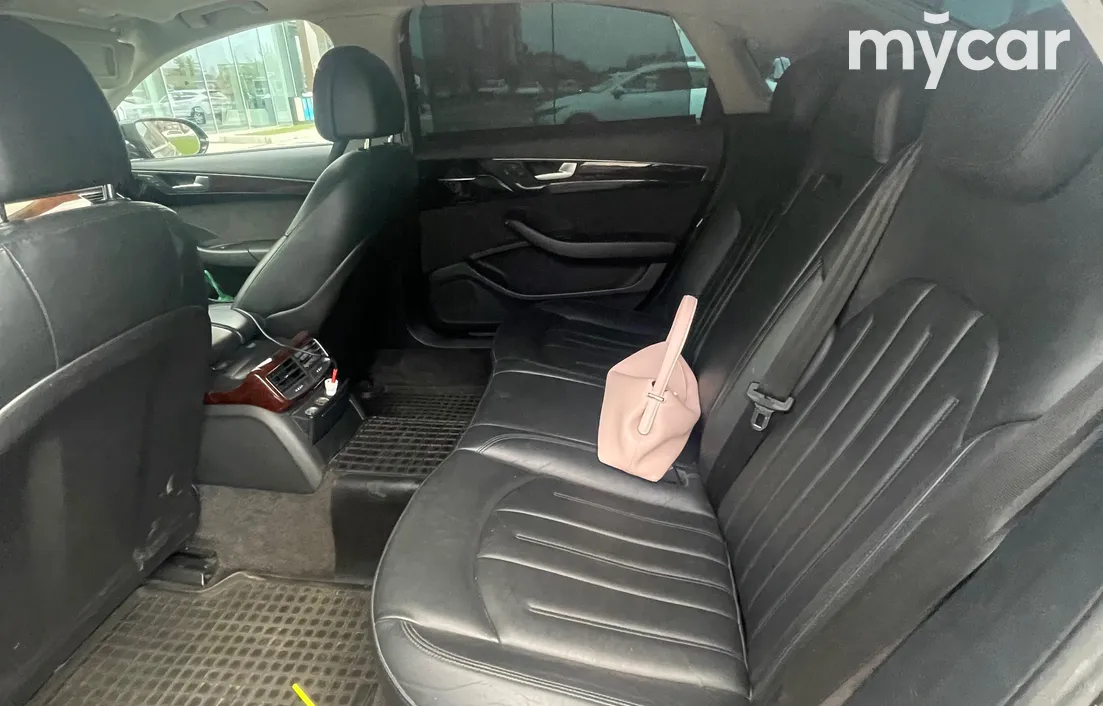 Audi A8 2012