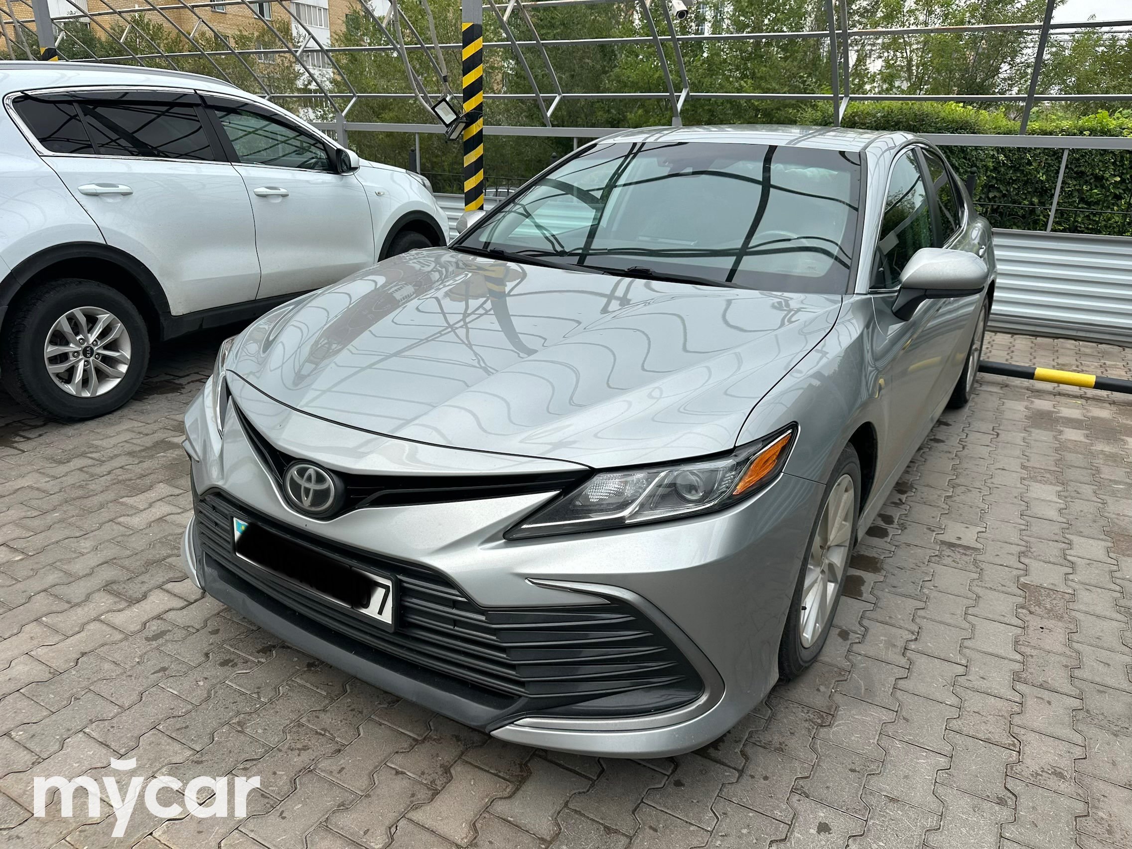 Toyota Camry 2021