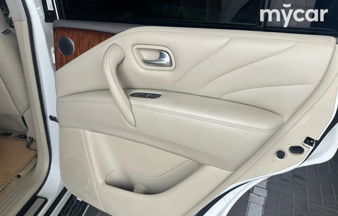 Infiniti QX80 2014