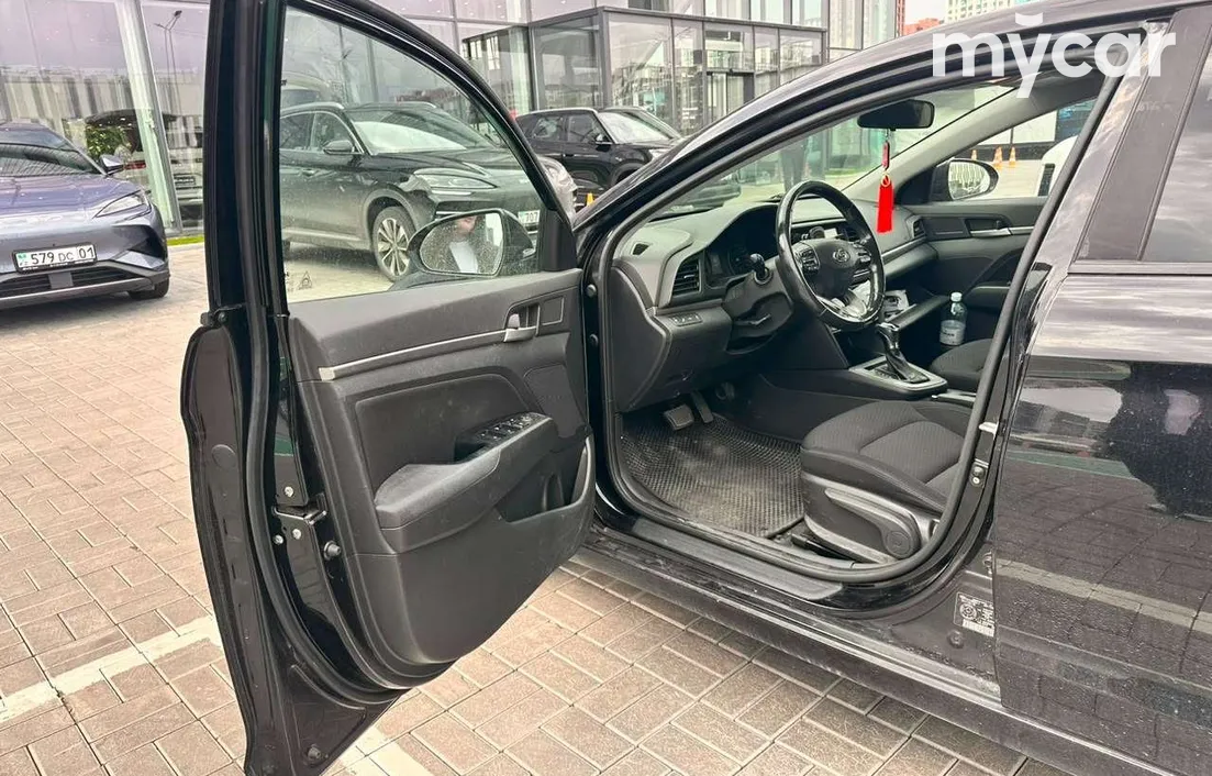 Hyundai Elantra 2018