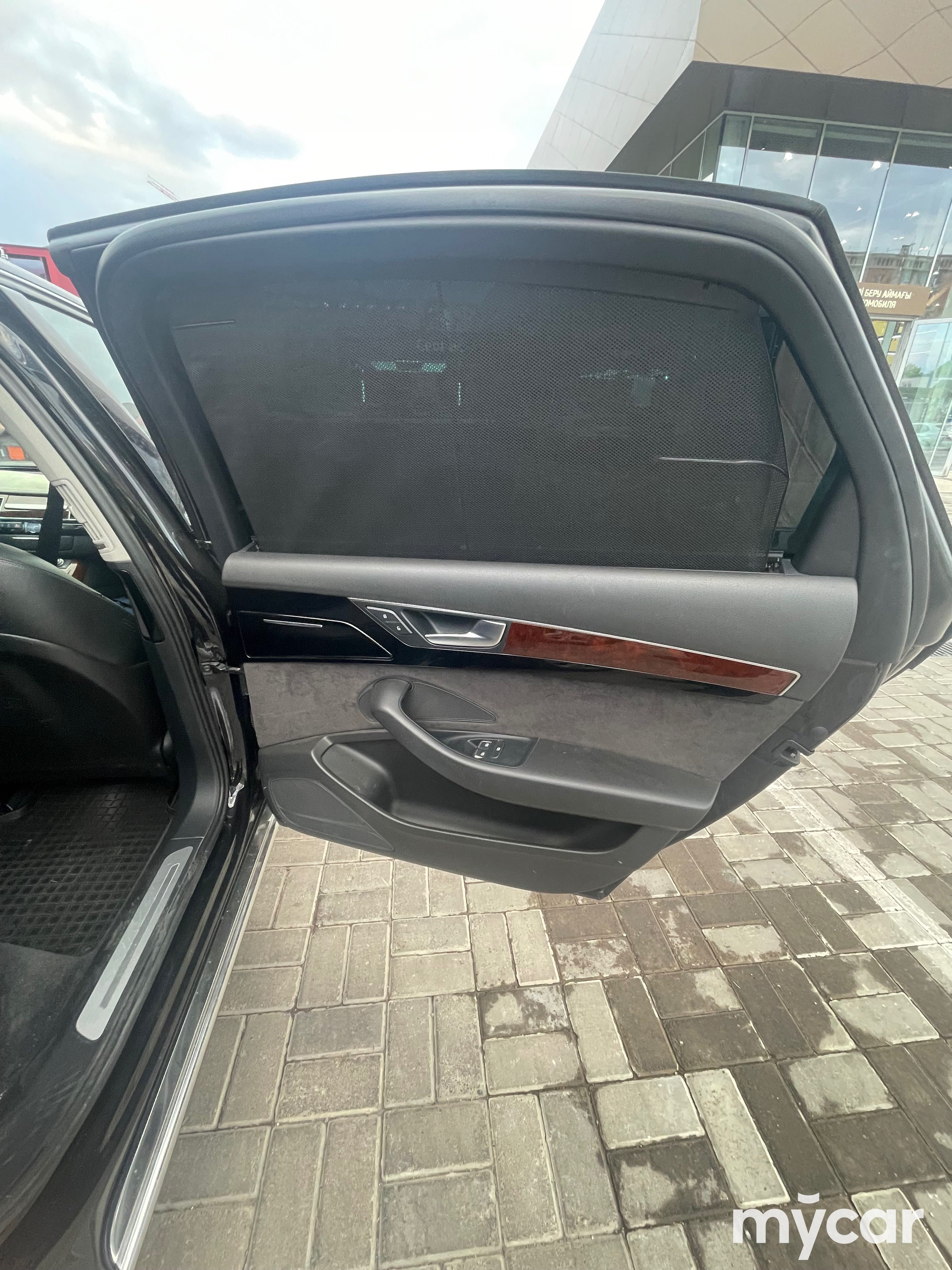 Audi A8 2012