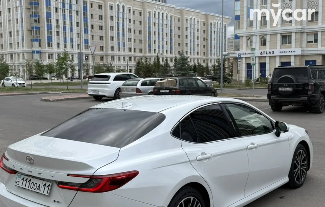 Toyota Camry 2025