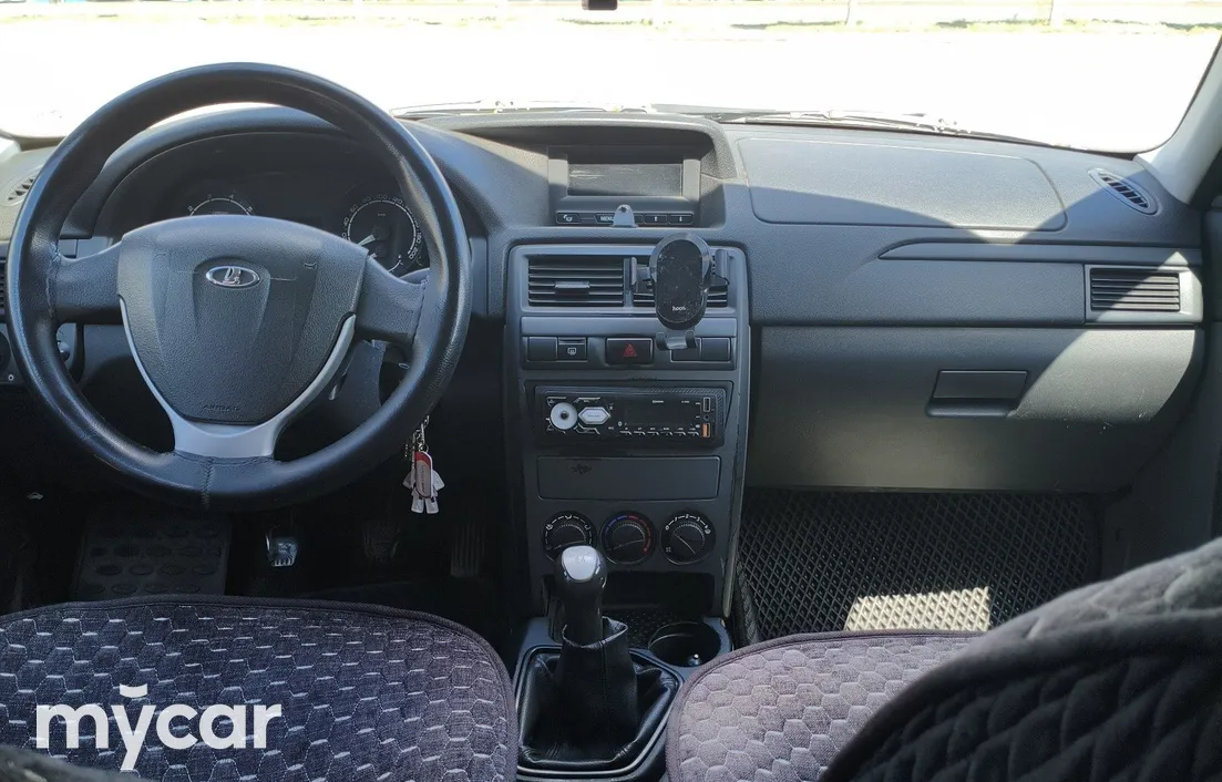 LADA Priora 2013