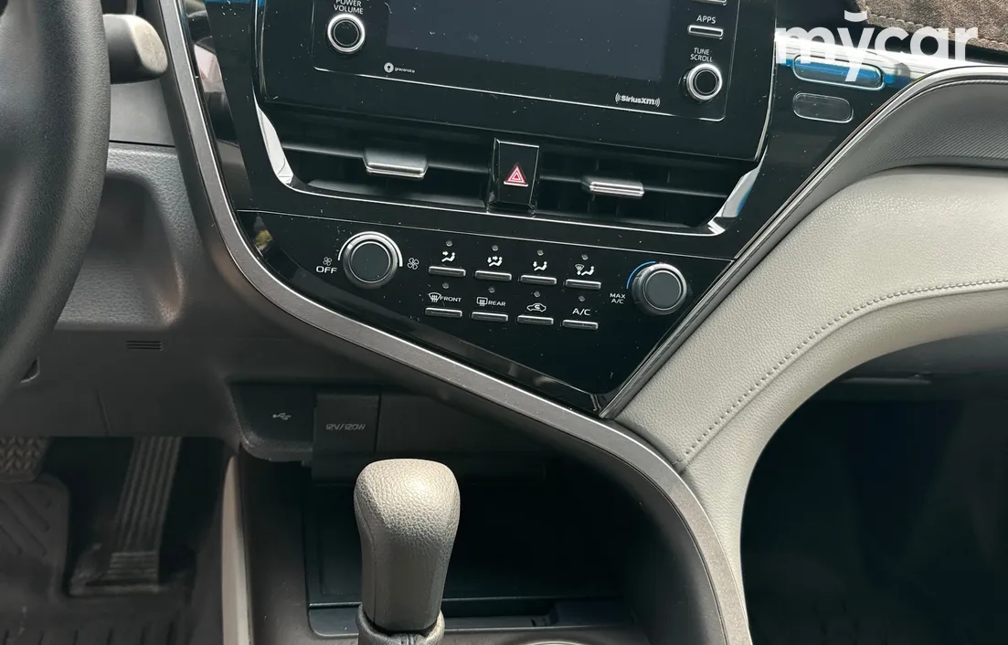 Toyota Camry 2021