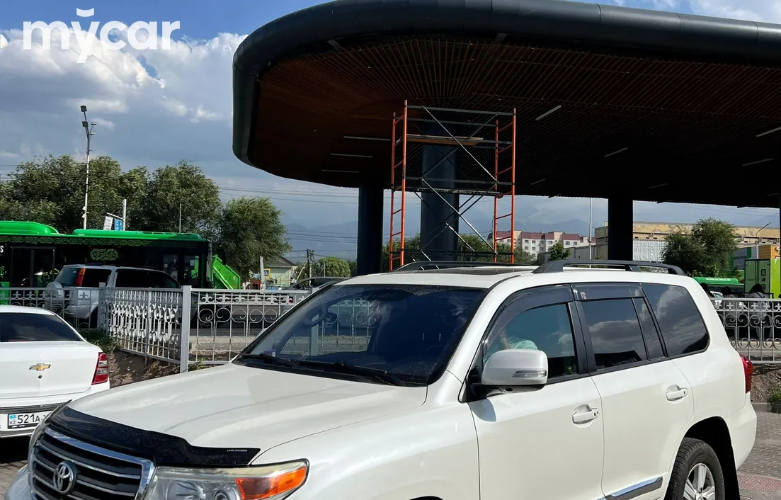 Toyota Land Cruiser 2012