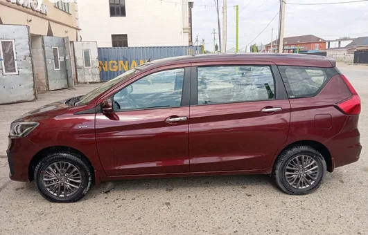 фото Suzuki Ertiga Новая за 12750000 тенге