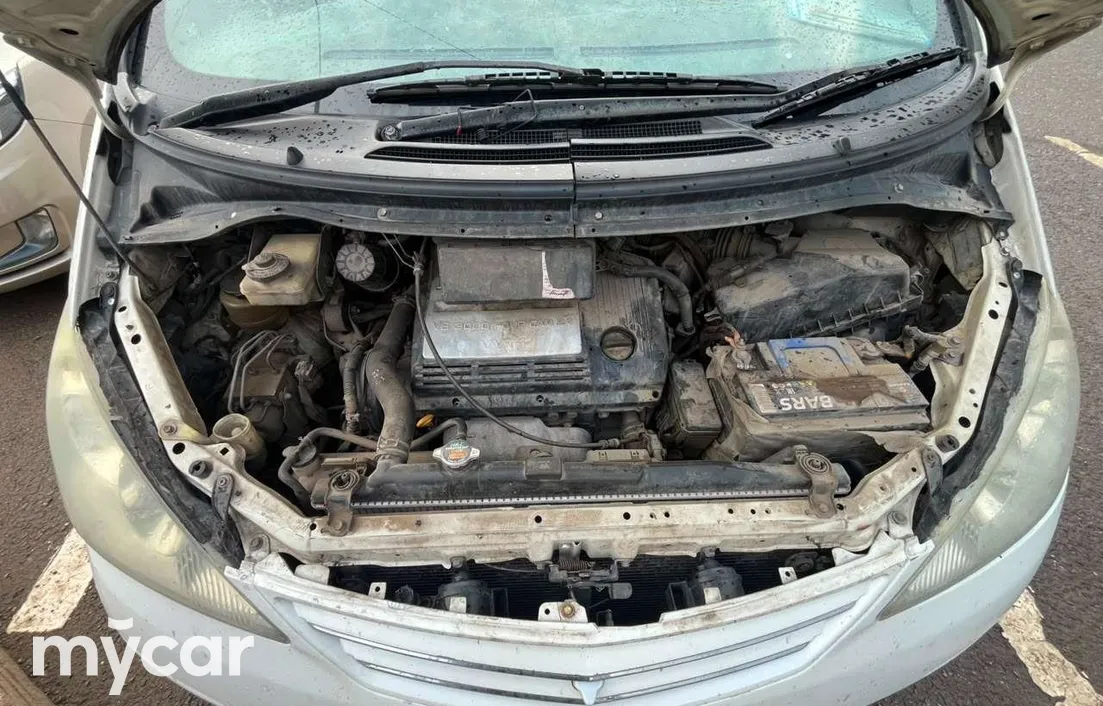 Toyota Estima 2001