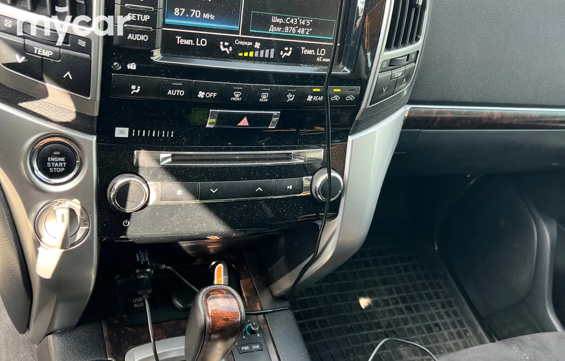 Toyota Land Cruiser 2012