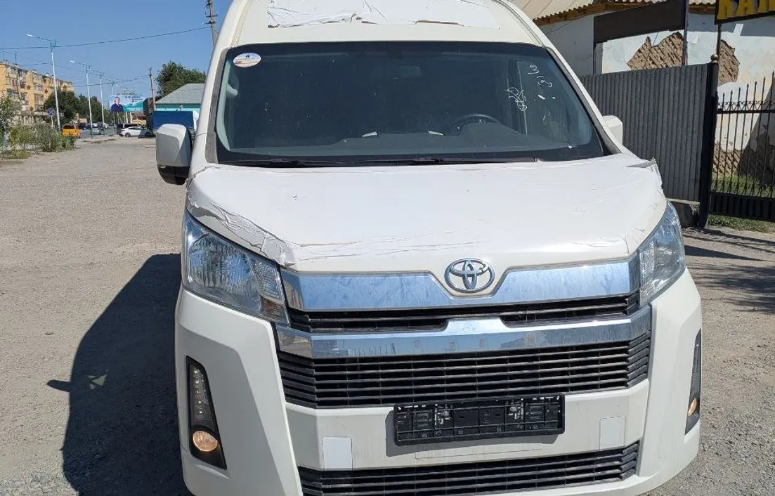 Toyota Hiace 2024