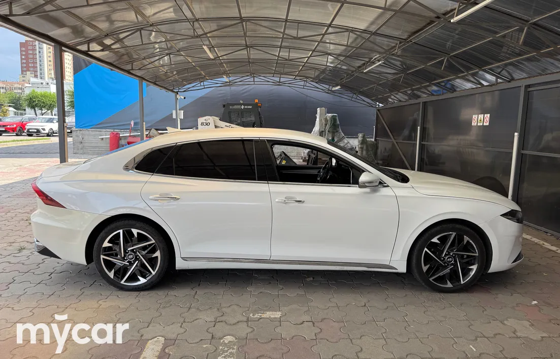 Hyundai Grandeur 2021