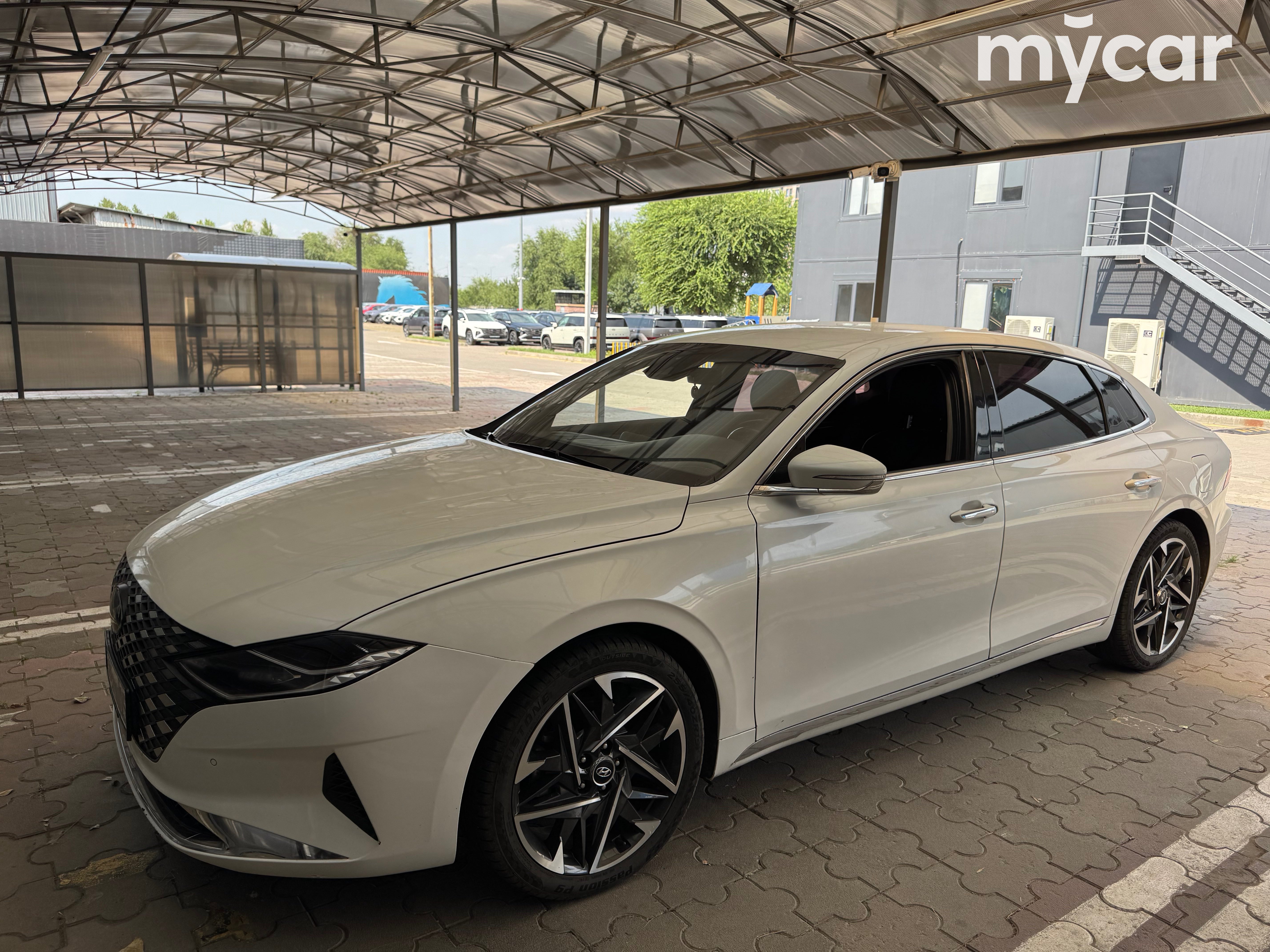 Hyundai Grandeur 2021