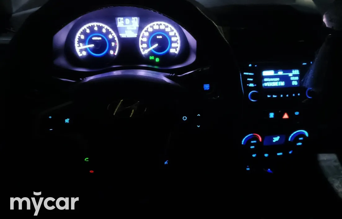 Hyundai Accent 2014