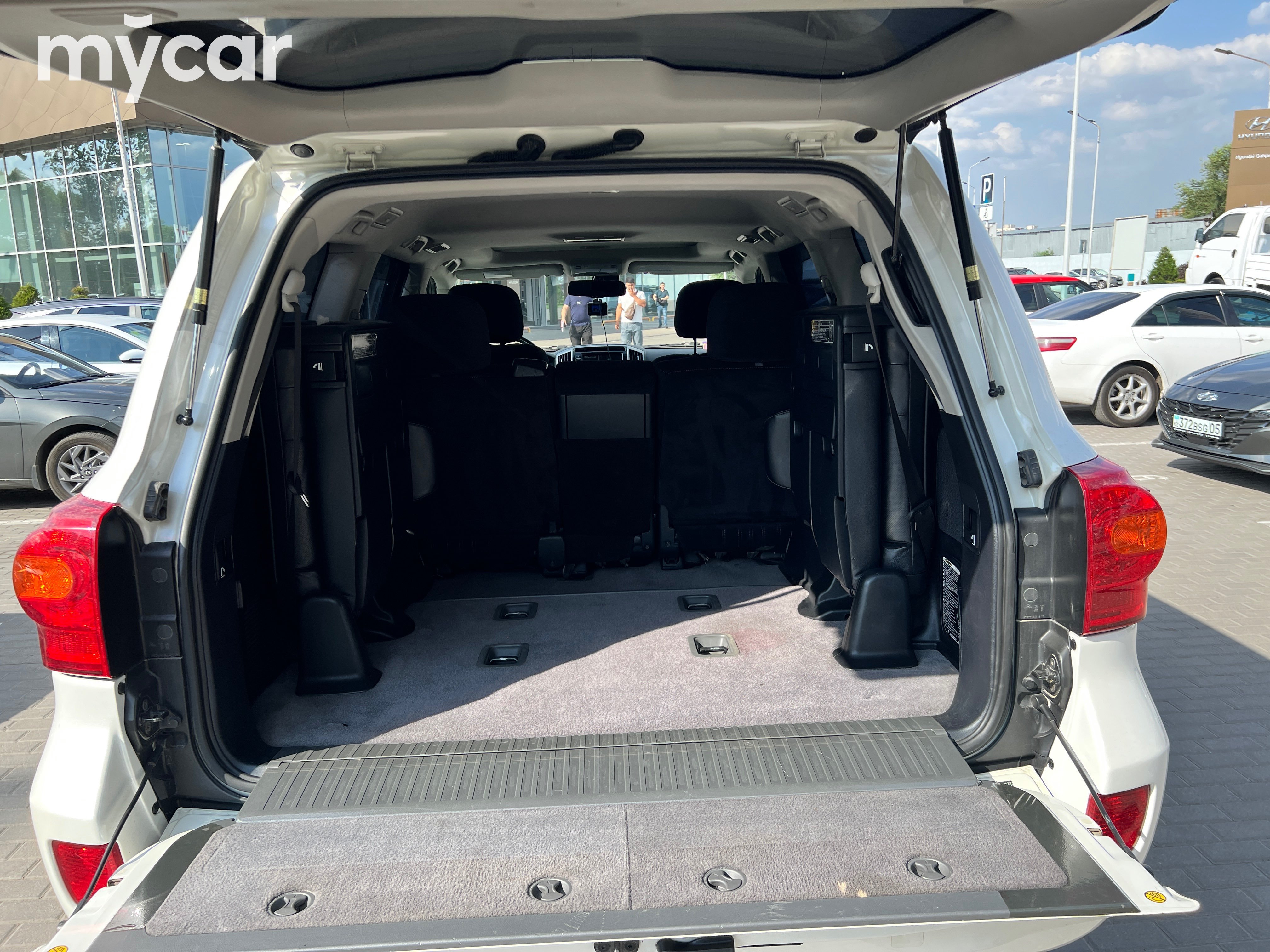Toyota Land Cruiser 2012