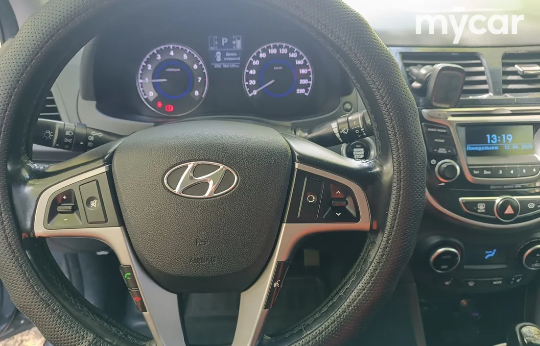 Hyundai Accent 2014