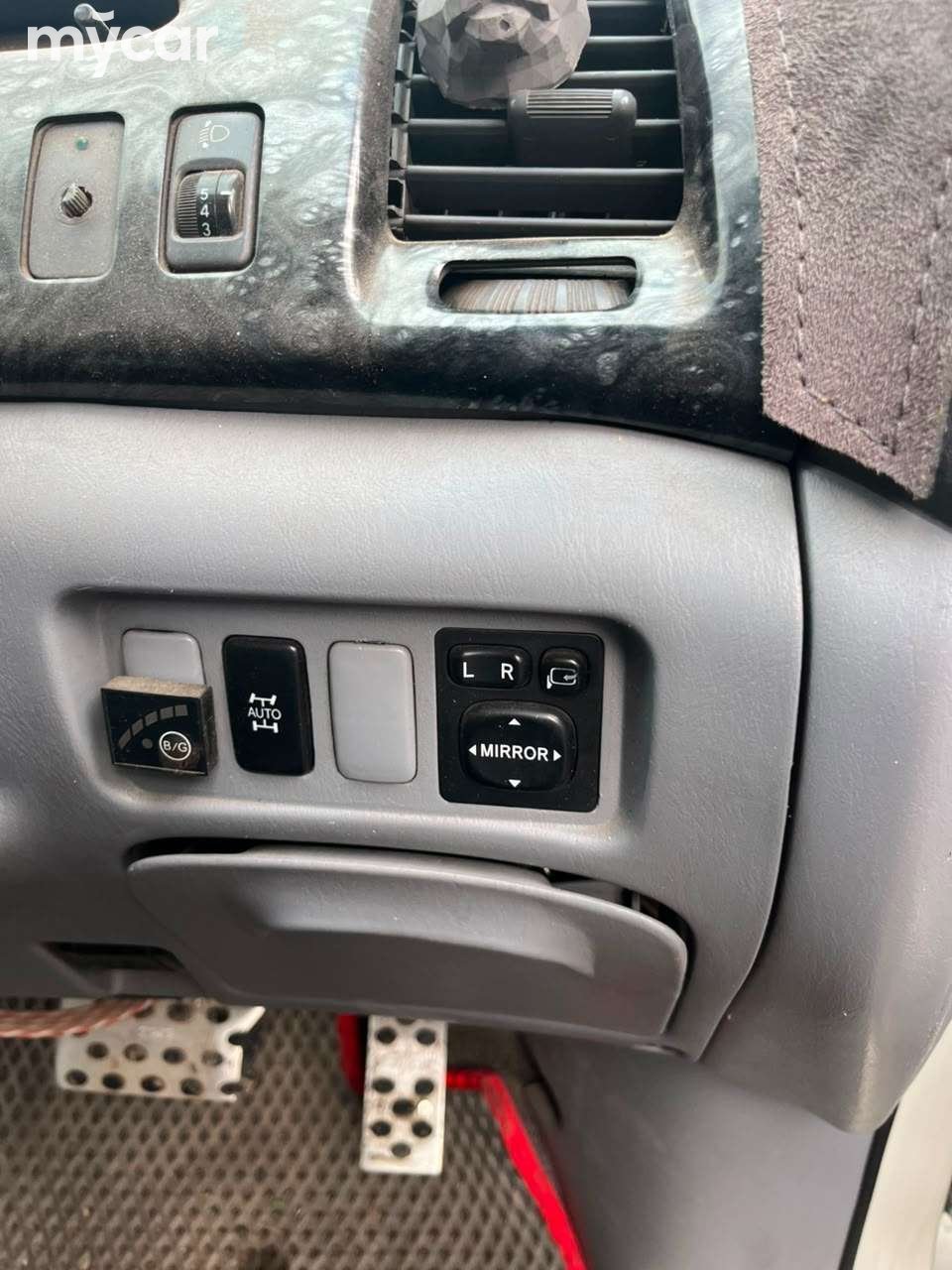 Toyota Estima 2001