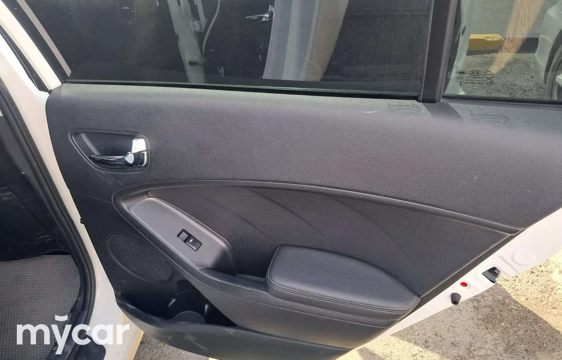 Kia Cerato 2013