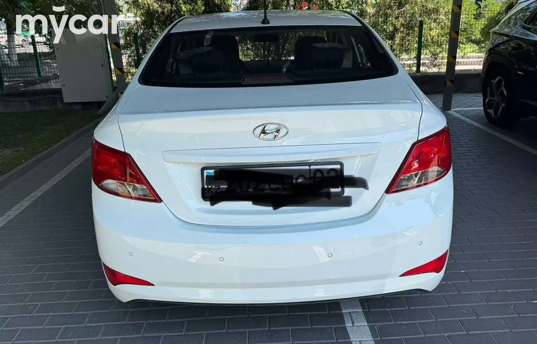 Hyundai Accent 2015