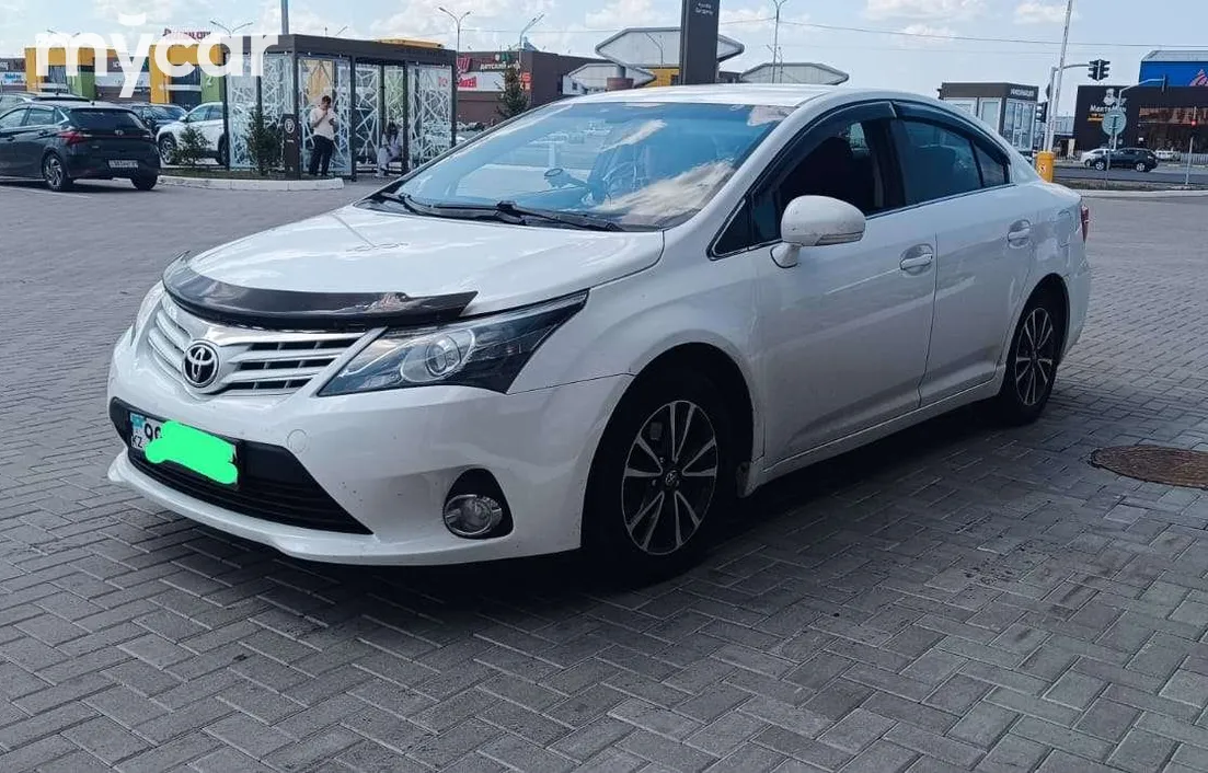 Toyota Avensis 2013