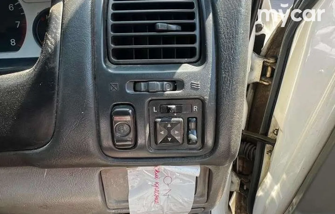 Mitsubishi Legnum 1998