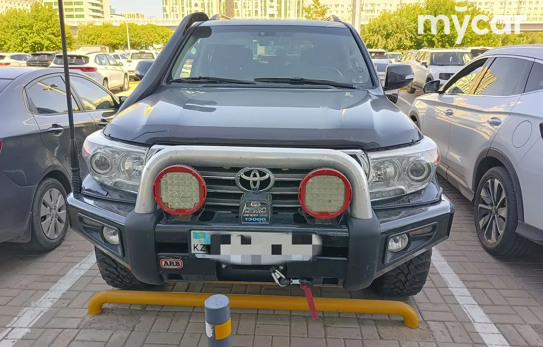 Toyota Land Cruiser 2011