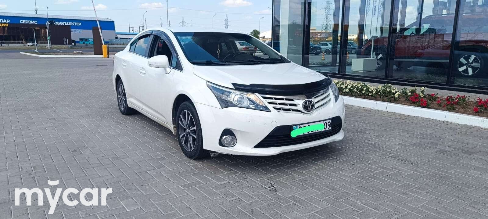 Toyota Avensis 2013