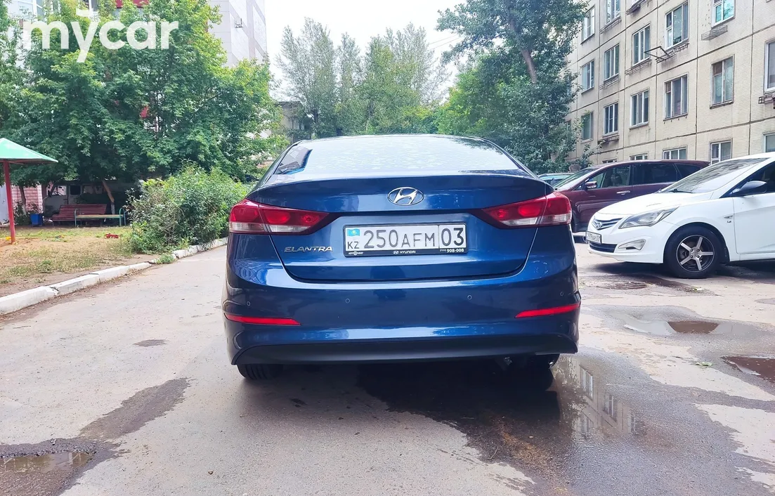 Hyundai Elantra 2018
