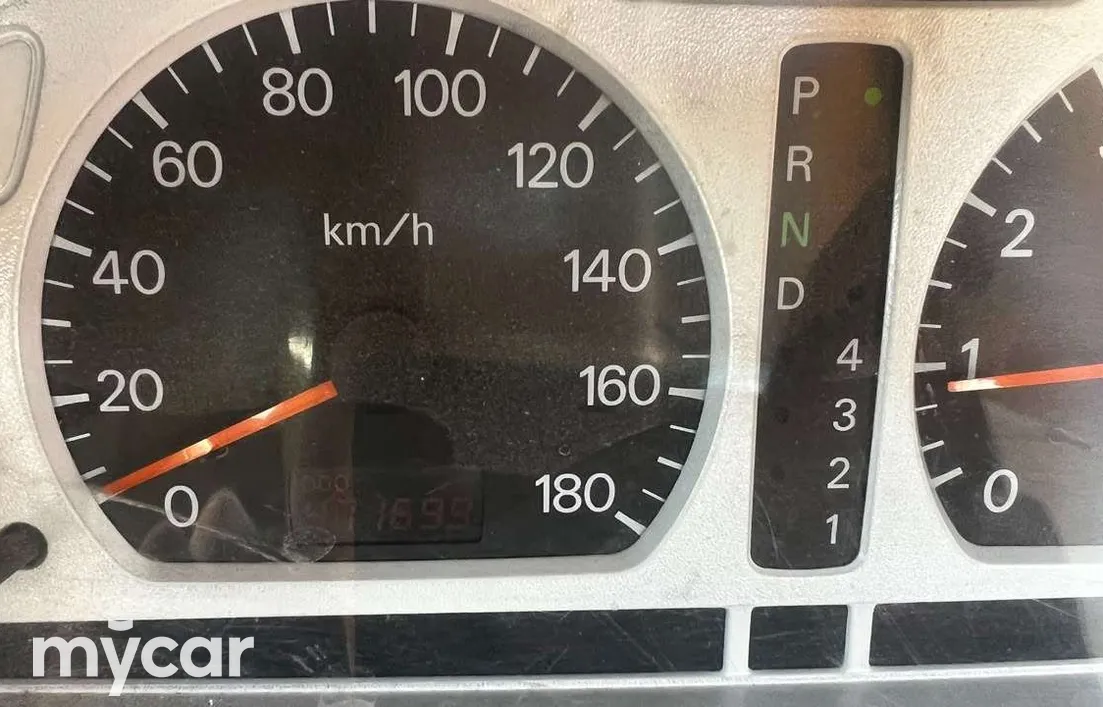 Mitsubishi Legnum 1998
