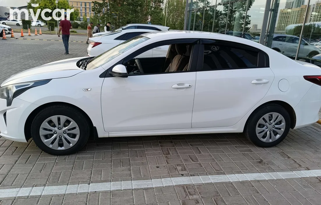 Kia Rio 2021