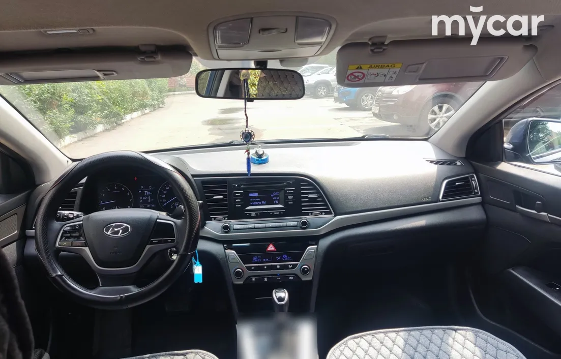 Hyundai Elantra 2018
