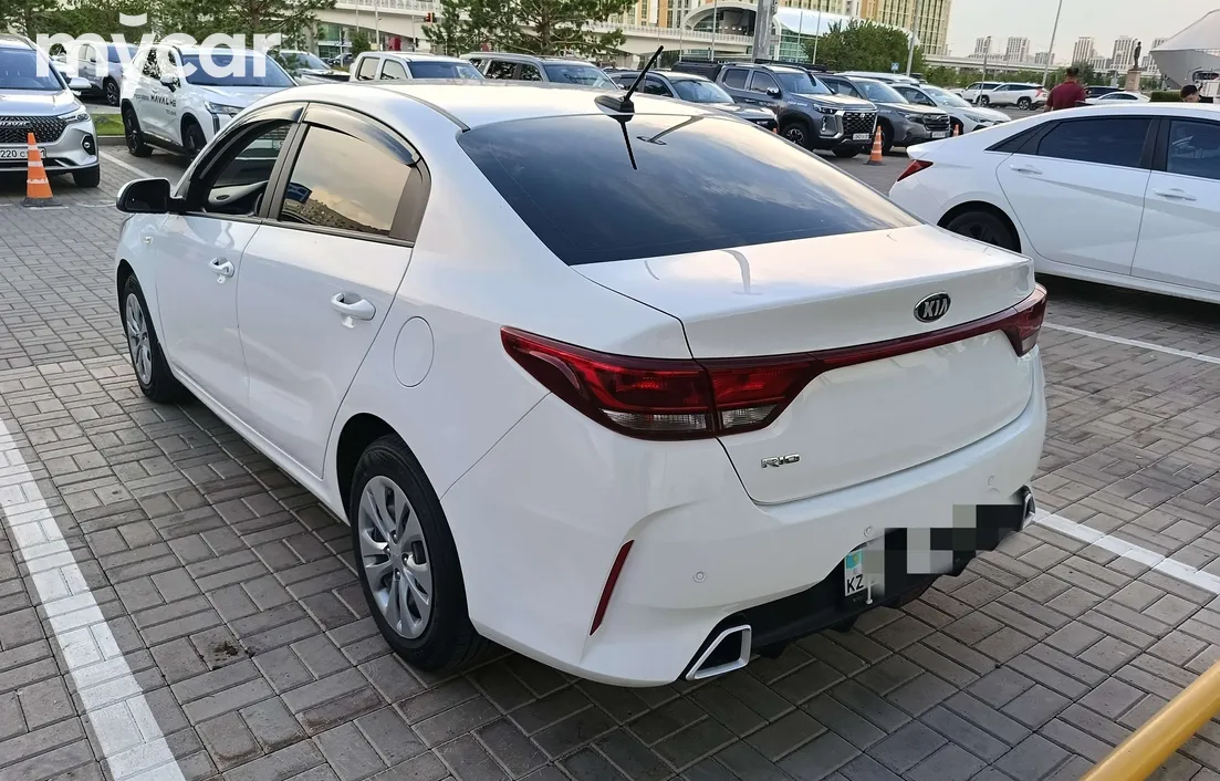 Kia Rio 2021