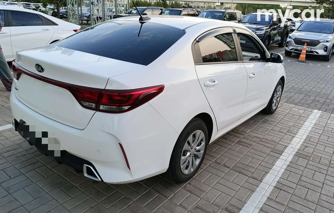 Kia Rio 2021