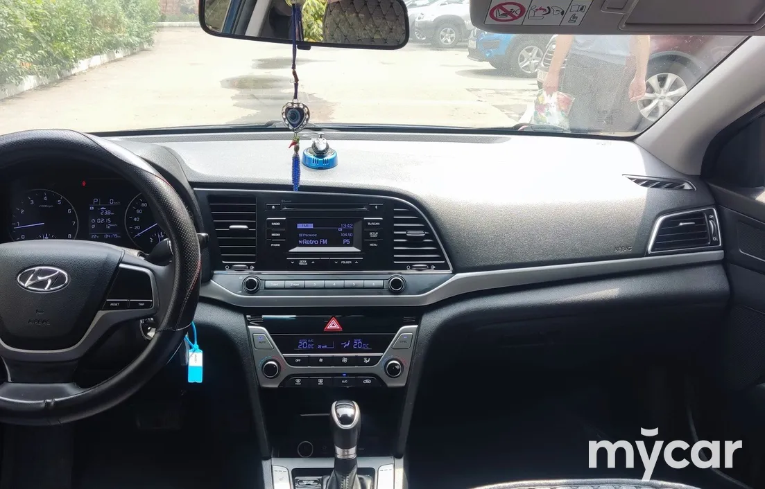 Hyundai Elantra 2018