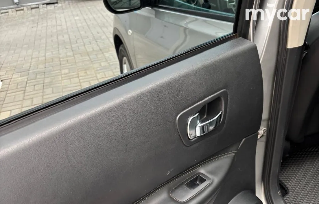 Nissan Qashqai+2 2012