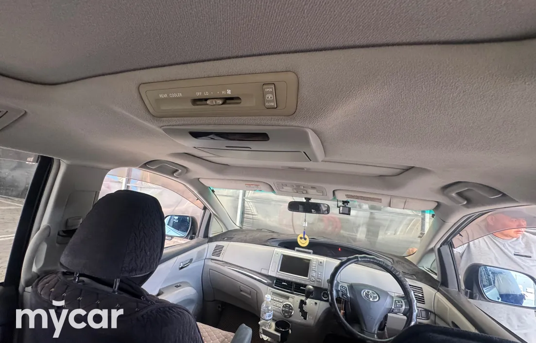 Toyota Estima 2006
