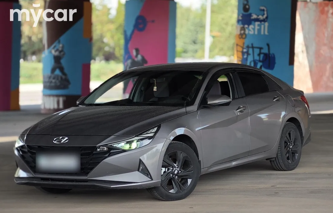 Hyundai Elantra 2022