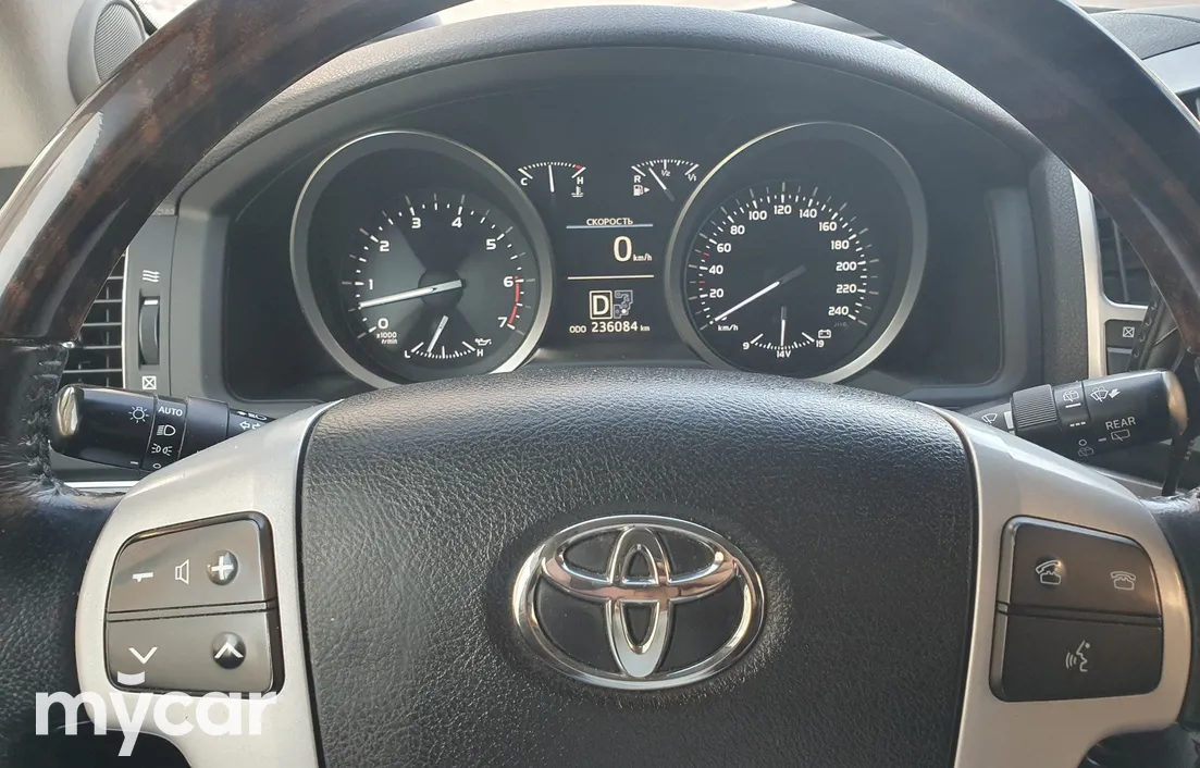 Toyota Land Cruiser 2014