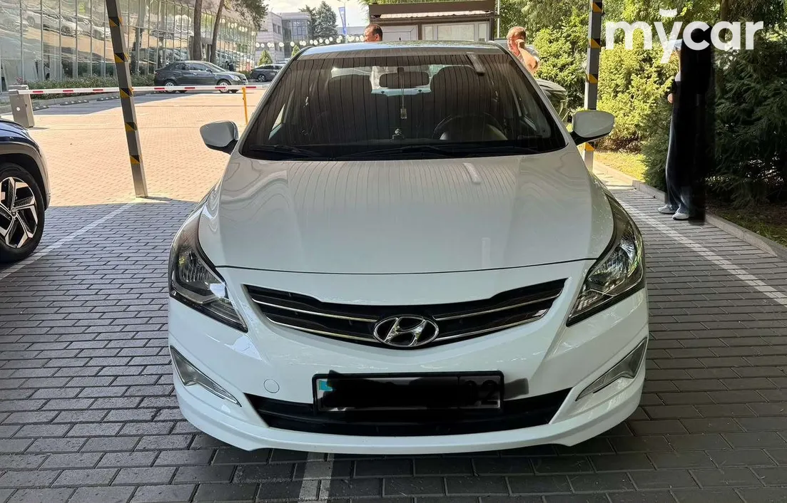 Hyundai Accent 2015