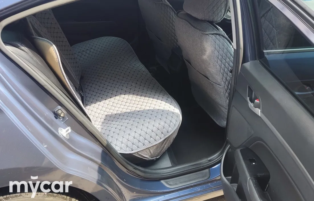 Hyundai Elantra 2018