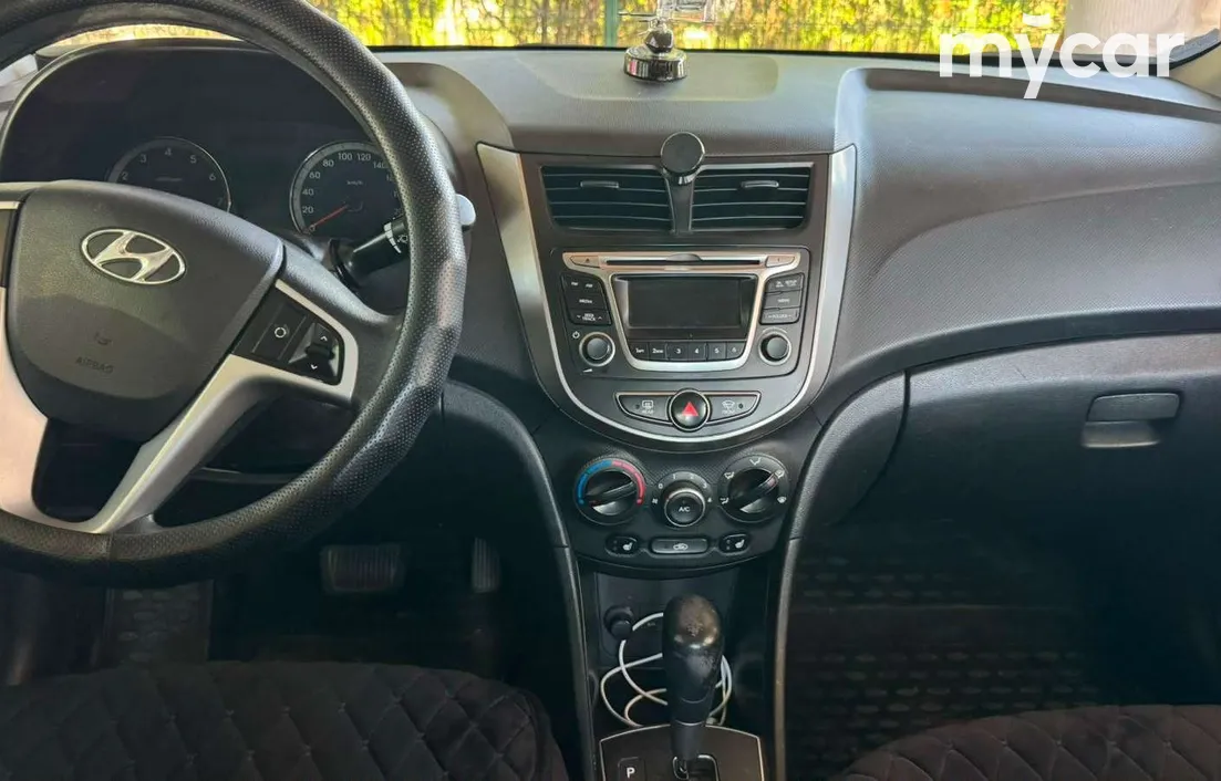 Hyundai Accent 2015