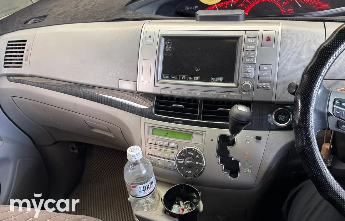 Toyota Estima 2006