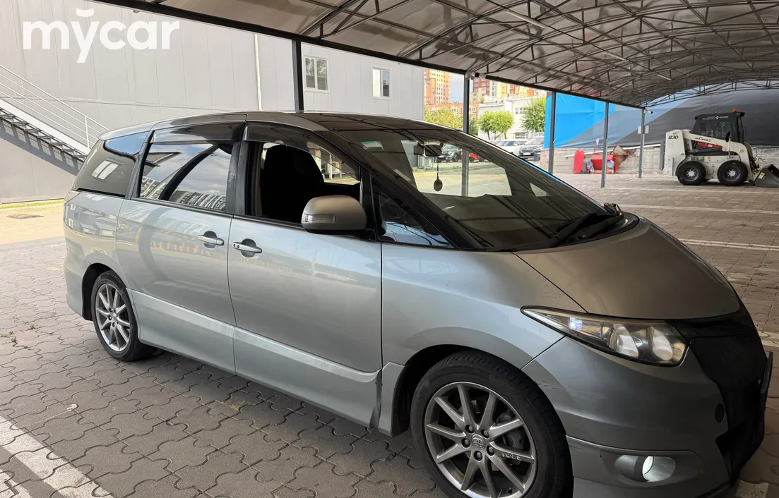 Toyota Estima 2006
