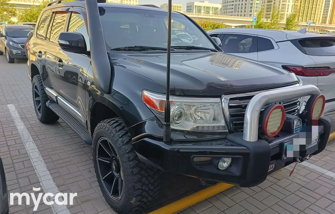 Toyota Land Cruiser 2011