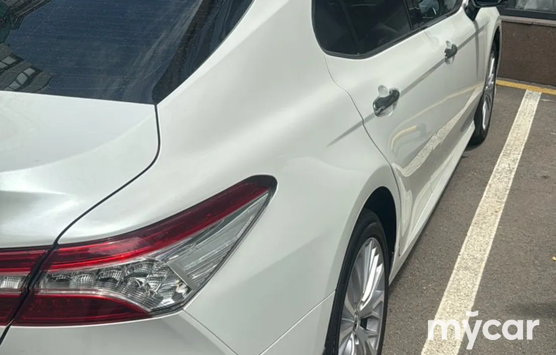 Toyota Camry 2019