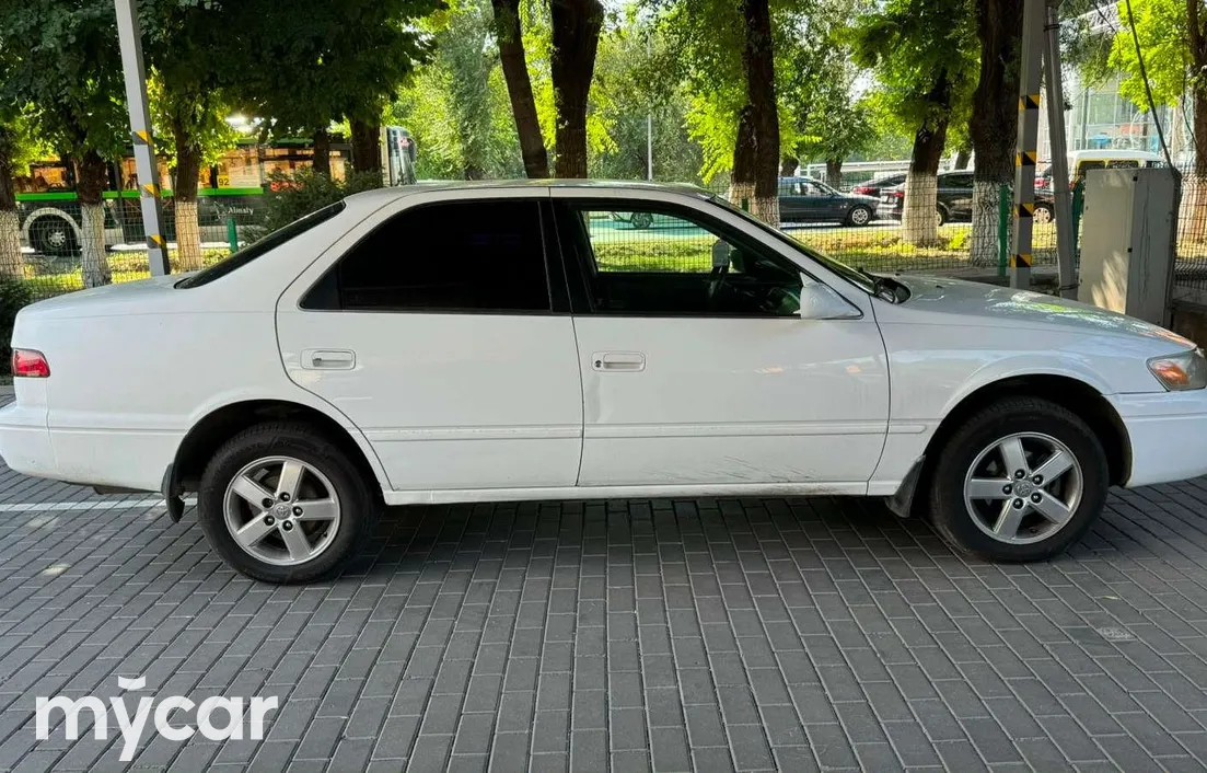 Toyota Camry 1998