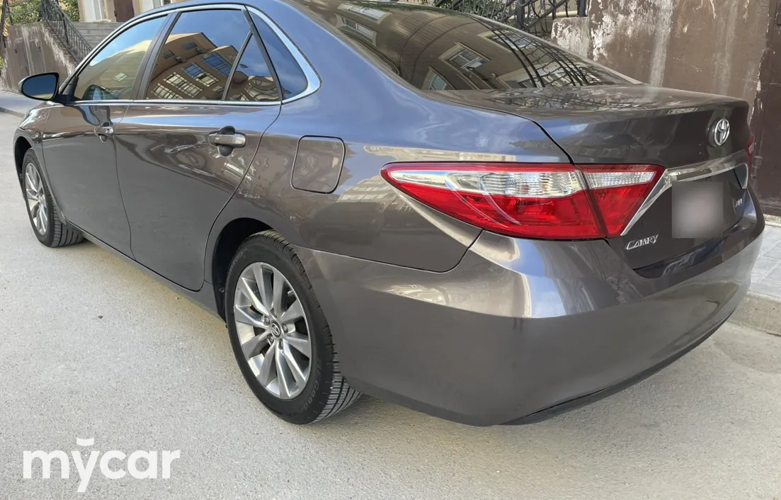 Toyota Camry 2017