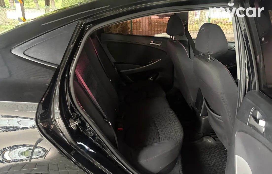 Hyundai Solaris 2015